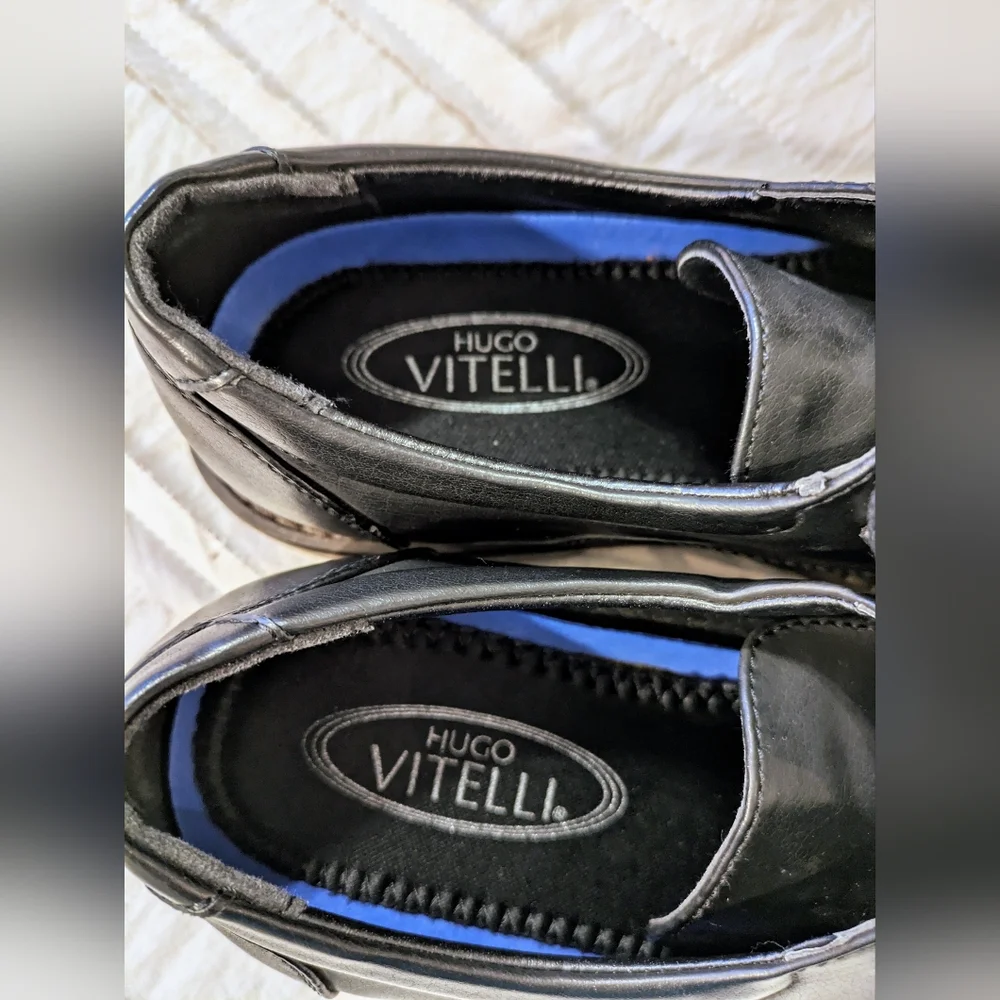 Men's size 10.5M Hugo Vitelli black lace up dress shoes
